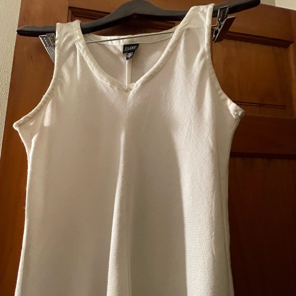 Eileen Fisher Bias cut. Designed to accentuate curves. - Picture 13 of 16